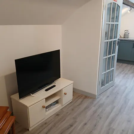 Roshinehill Apartment